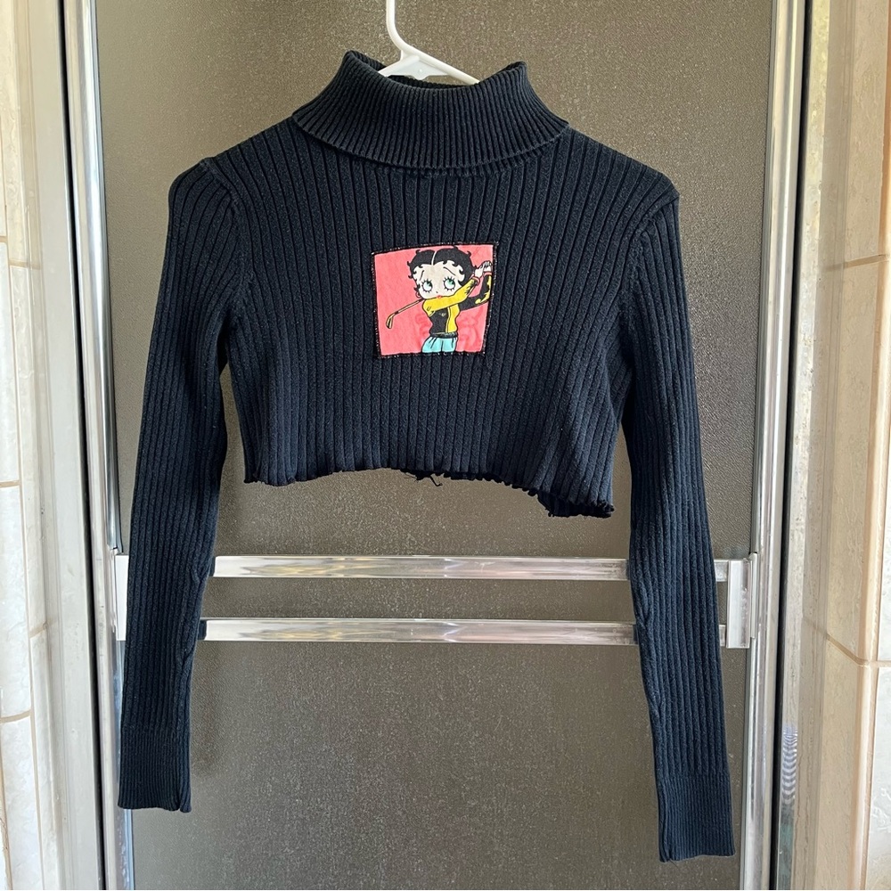 HANDMADE BETTY BOOP LONG SLEEVE TURTLENECK TOP